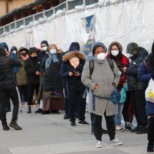 美国多所学校出现聚集性感染 非洲累计死亡近20万例