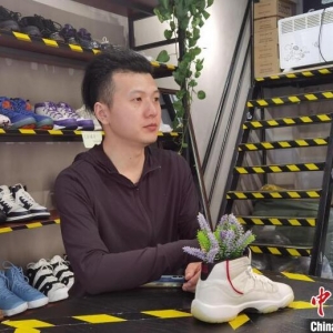 鞋盒也有修复师？浙江桐乡一小伙3年修复鞋盒近4000个