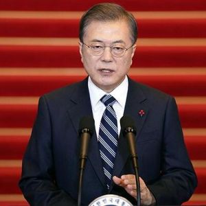 韩国执政党确定下届总统候选人 大选选战启幕