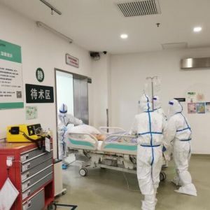 驻外员工患病亟需手术 跨国转运至武汉获救治