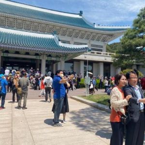 韩青瓦台单日参观名额将增加 申请参观人数已超659万