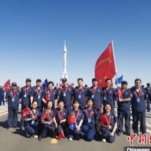 “太空出差”三人组启程 “生命之塔”为航天员“加保险”