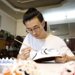 河北小伙的“脸谱情”：为古朴文化植入现代元素