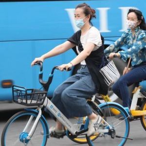 继哈啰后，美团单车涨价，骑共享单车不如坐公交？