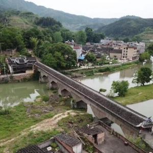 中国最长木拱廊桥万安桥烧毁 三问如何不让“廊桥”成“遗梦”？ ...