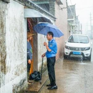 最美基层民警孙益海：一条腿一根拐，撑起百姓一片祥和天