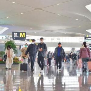 （新春走基层）机场航班运行“精算师”：让团圆来得更早一点 ...