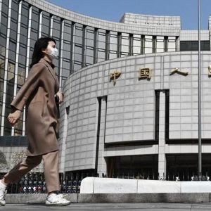 “量化宽松之父”为何点赞中国央行？