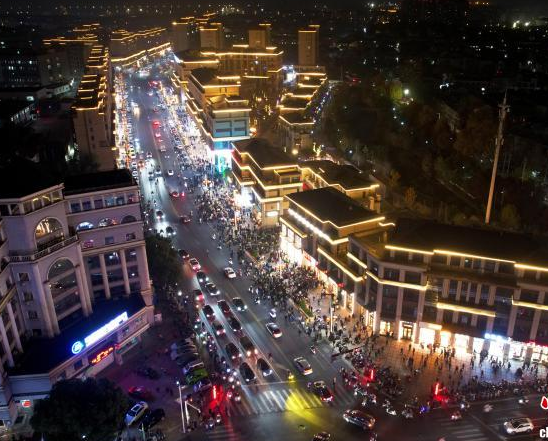 广德“三件套”出圈 中小城市如何接住“泼天富贵”？