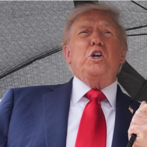 特朗普证实：已与马杜罗通话